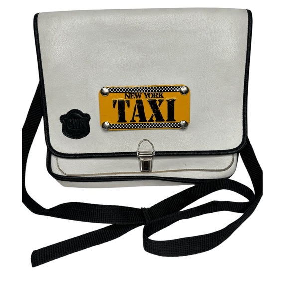 NYC TAXI (GFW)  white messenger  bag  flap over tote, laptop bag, casual bag - Picture 16 of 16